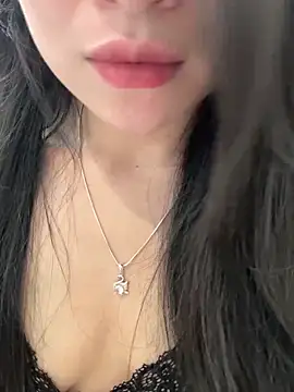 Lilyy_babyy Show Webcam