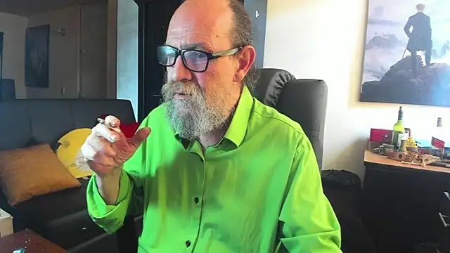 Uncle_Hottie – Naživo XXX chat