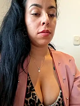 دردشة Luianna الجنسية المباشرة