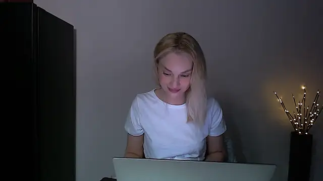 Chatroom XXX en direct de Lia_noo_regrets