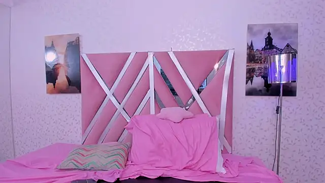 Nicoll_89 Adlı Modelin Canlı XXX Sohbeti
