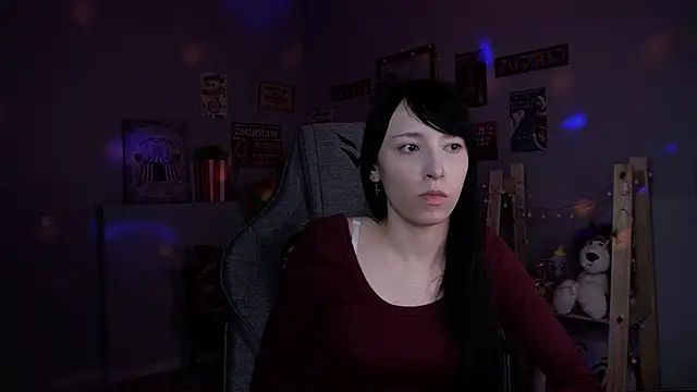 XXX chat uživo modela SeraphineSparda