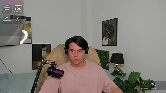 Chat XXX en directo de Thom_Ohtani