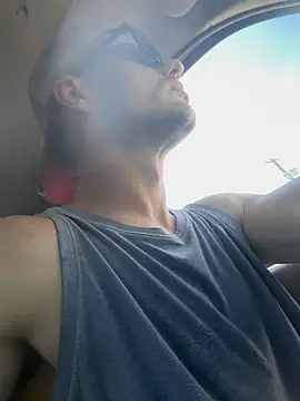 JockNThirsty 现场XXX聊天