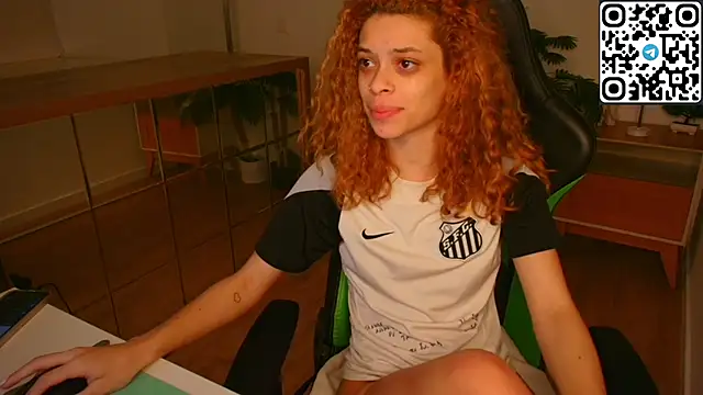 Chat XXX ao vivo de Sky_sparkle