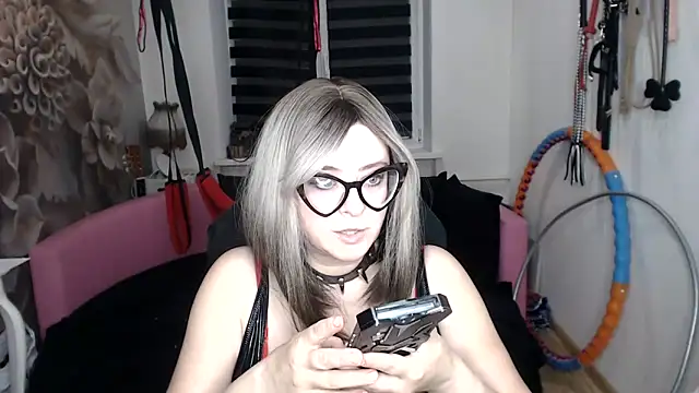 MISSwithDOLLS' Live XXX Chat
