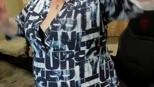 Frau_Marta's Live XXX Chat