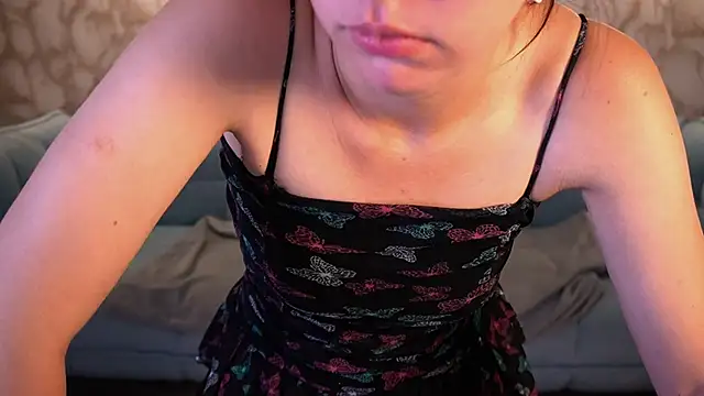 LiviaShy 라이브 XXX 채팅
