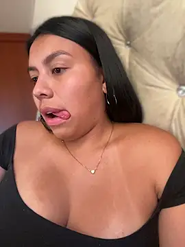 Iam-sophia27 Adlı Modelin Canlı XXX Sohbeti