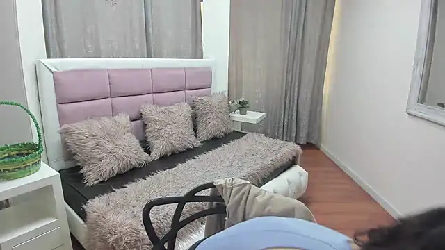 Chat +18 de gaby_trent ao vivo