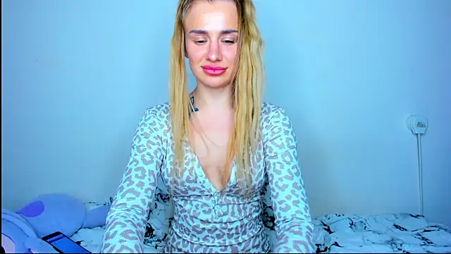 MashaFromRussia-_- Chat XXX in diretta