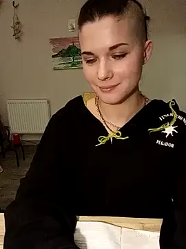 LunarVoltage Chat XXX in diretta