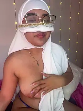 Maisa_issa Adlı Modelin Canlı XXX Sohbeti