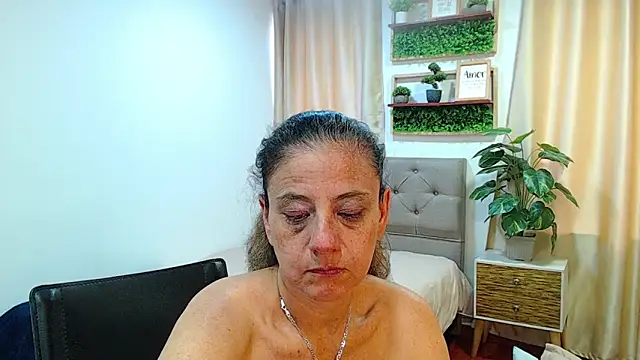 sasi_luna Live XXX-chat