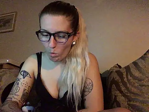 xxamyleighxx Adlı Modelin Canlı XXX Sohbeti