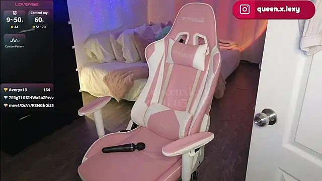 queenxlexy 现场XXX聊天