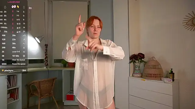 SunnyAdrid's Live XXX Chat