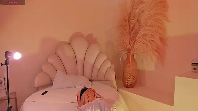 SelenaRogers Webcam Show