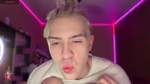 Webkamerová show skibatryanka