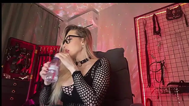 Chatroom XXX en direct de Liya_Liss