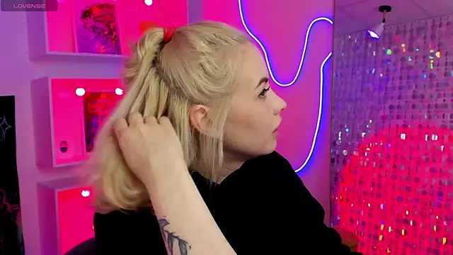 Chat +18 de StephanieSweety ao vivo