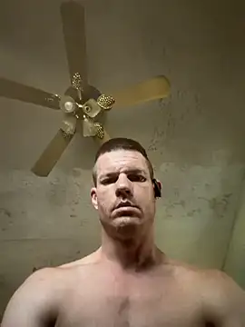 Chatroom XXX en direct de JockNThirsty