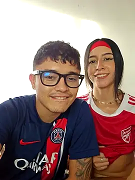 SAMY_AND_FRIENDSS' Live XXX Chat