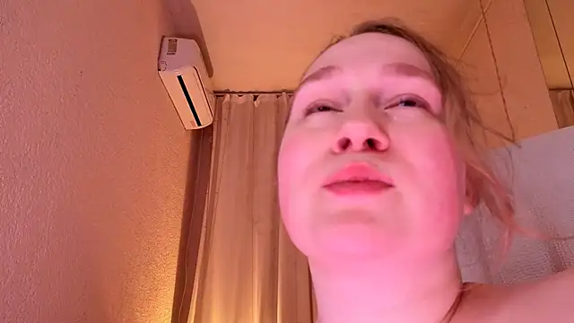 XXX chat uživo modela Kitty_Rest_