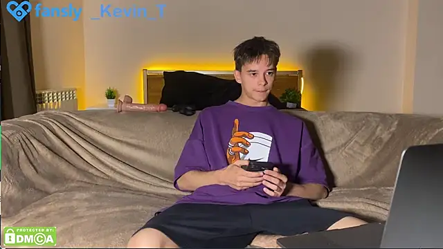 הופעת וובקאם של Kevin_do0