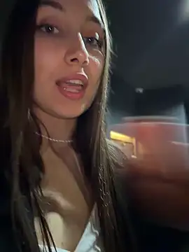 Show modela ICrazyOneIRL na web-kameri