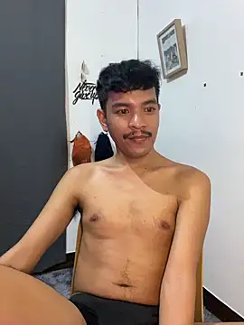Živý XXX chat asian_darlingcummersxXx