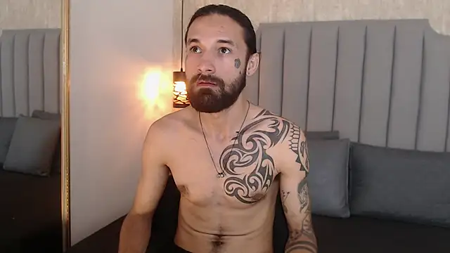 Hisoka_011's Live XXX Chat