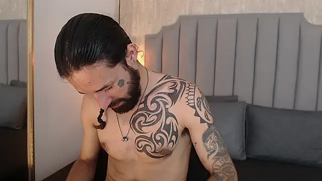 Hisoka_011 Show in webcam