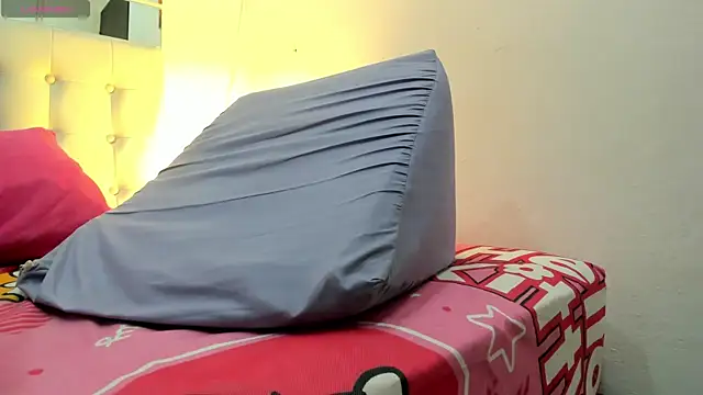 Živý XXX chat MiaEvans0