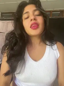EmilyNoir1 现场XXX聊天