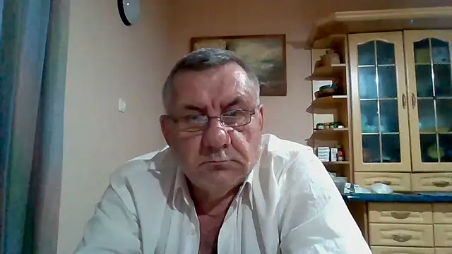 XXX chat uživo modela machomale3