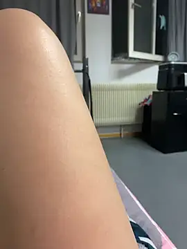 LoveNBloom's Live XXX Chat