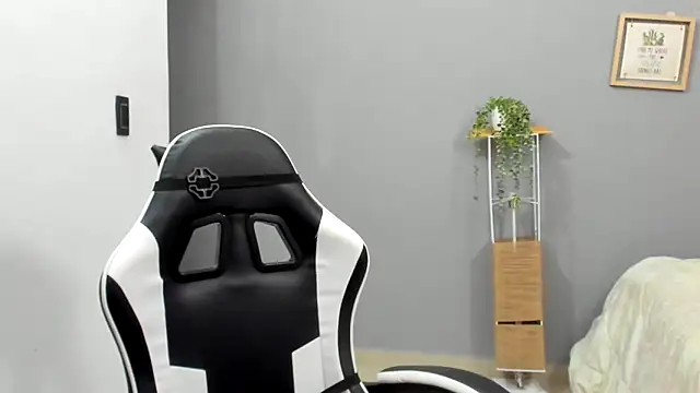 __Emma__11__Lecat_ Chat XXX in diretta