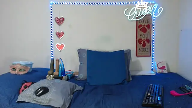 loquitaqueen011n Live XXX chat