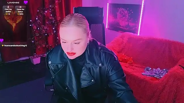 Miss_Alice_Silver Live XXX-Chat