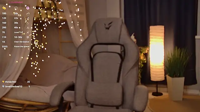 OliviaMcClean's Live XXX Chat