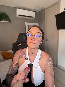DaniDusan_のライブXXXチャット