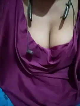 kaviyaponnu0987 Webcam-Show