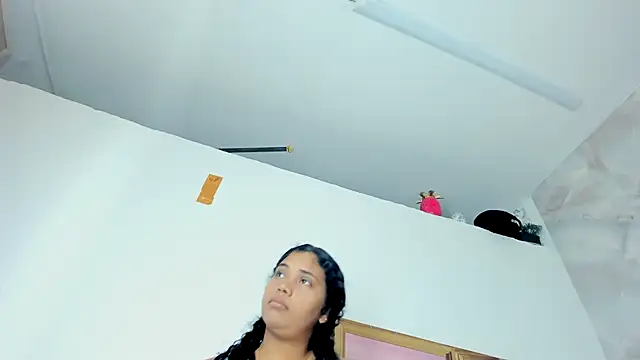 EllyBloom Chat XXX live