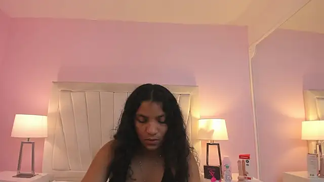 Chat XXX en directo de LittleeStar