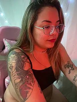 Lindalatina2001 live XXX chat