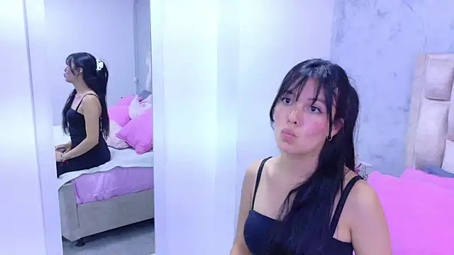 ValerieNoir_ লাইভ XXX চ্যাট