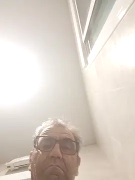 צ'אט XXX בשידור חי של delfi6