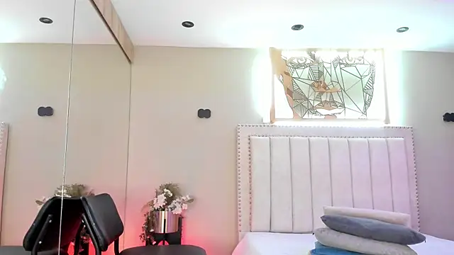 Chat +18 de _LaraMom_ ao vivo