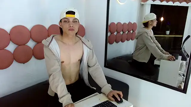 Chat +18 de MaxxLouis ao vivo